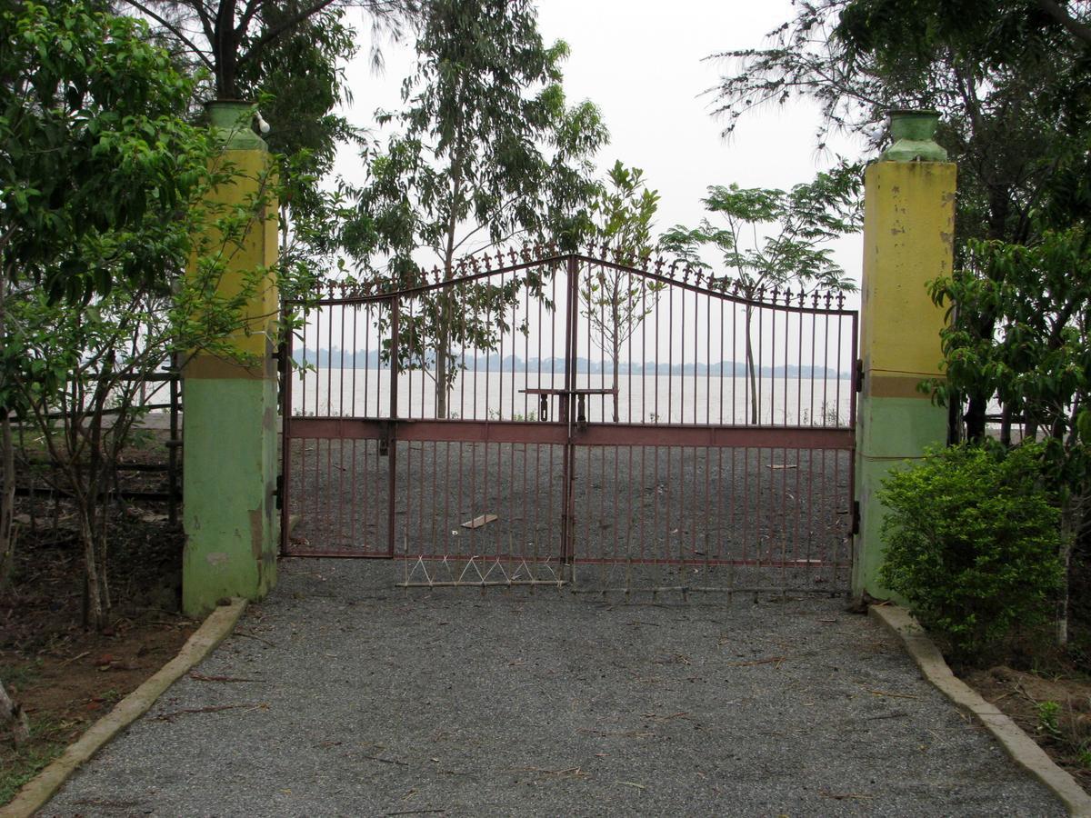 Estuarine Village Resort Sātabhāya 外观 照片